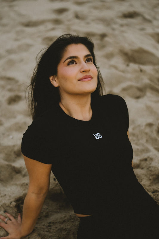 Bold Cropped Shirt- Black - UncontainableUSA