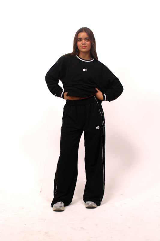 She Believed Pullover: Black