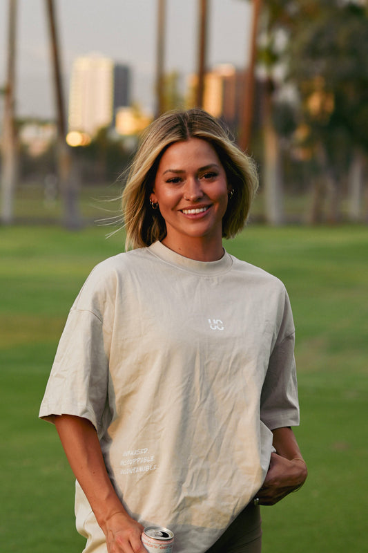 Oversized tee (latte): Born to Break Limits