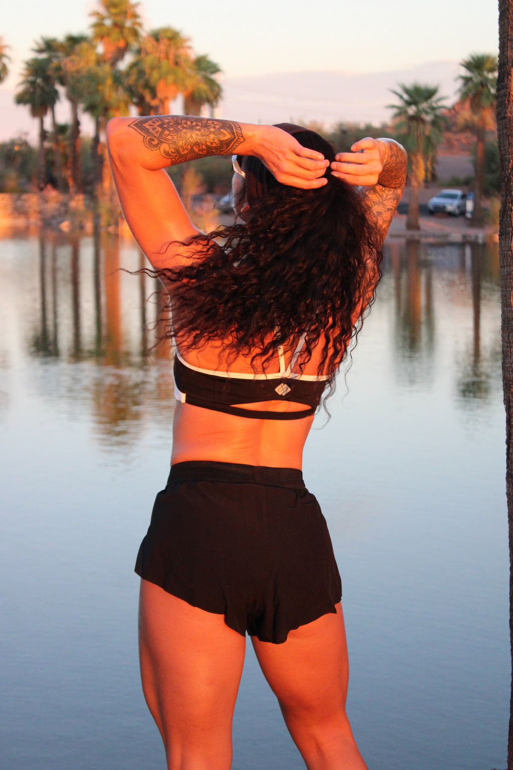 XTRA-MILE BLACK SHORTS