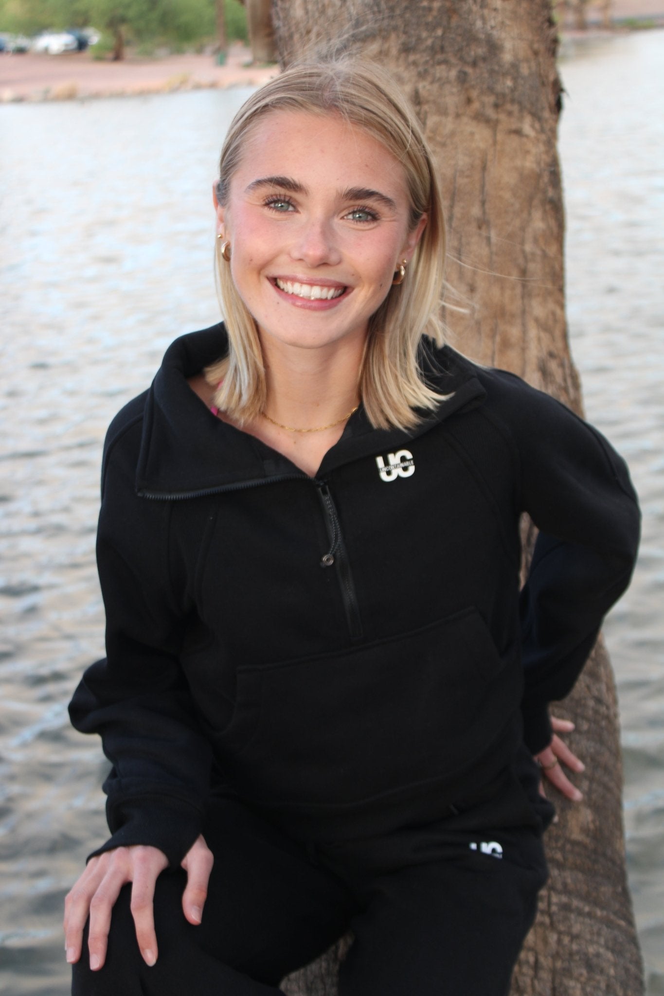 Midnight Half Zip - UncontainableUSA